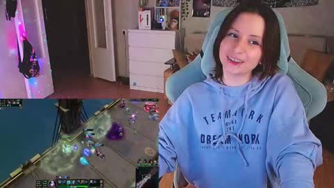 Snapshot of yum_neko_chan chatting on 31, 12, 2024 Kris online show from 31, 12, 2024