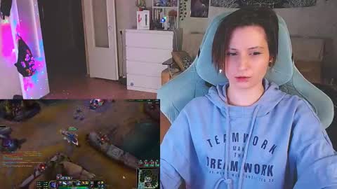 Snapshot of yum_neko_chan chatting on 20, 2, 2025 Kris online show from 20, 2, 2025