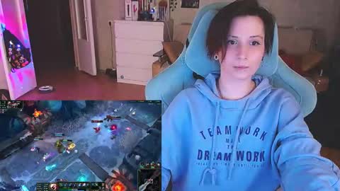 Snapshot of yum_neko_chan chatting on 3, 3, 2025 Kris online show from 3, 3, 2025