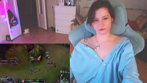 Snapshot of yum_neko_chan chatting on 9, 3, 2025 Kris online show from 9, 3, 2025