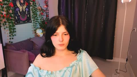 Yumi online show from 5, 4, 2026