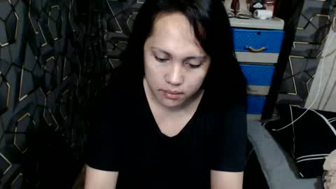 yumi online show from 10, 11, 2025