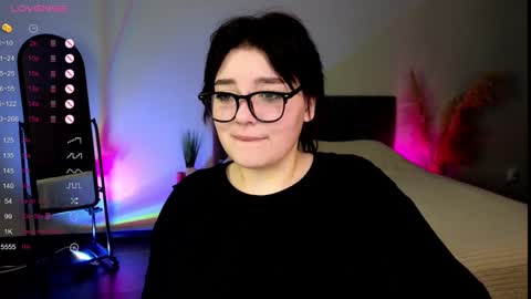 YumemiyaYumi online show from 1, 1, 2025