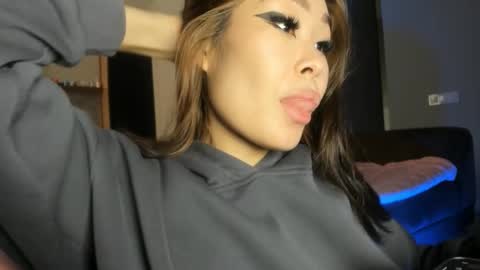 Yumi online show from 27, 2, 2025