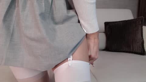 you babe online show from 27, 4, 2026