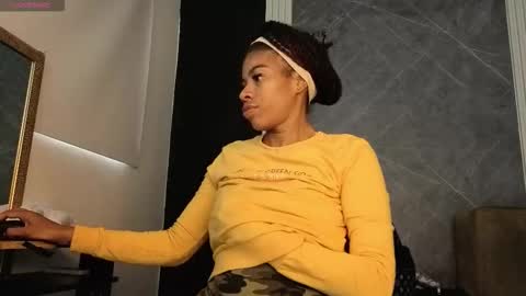 Snapshot of yummyduo chatting on 25, 10, 2025 Yummyduo online show from 25, 10, 2025