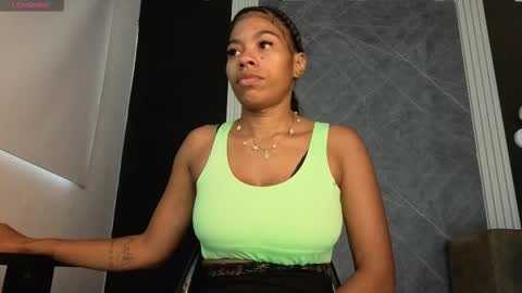 Snapshot of yummyduo chatting on 13, 11, 2025 Yummyduo online show from 13, 11, 2025