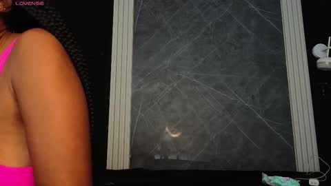 Snapshot of yummyduo chatting on 18, 12, 2025 Yummyduo online show from 18, 12, 2025