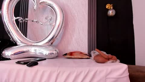 Yummyduo online show from 9, 4, 2026