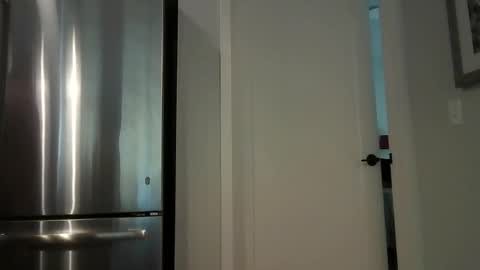 Yummymushhead online show from 28, 12, 2024