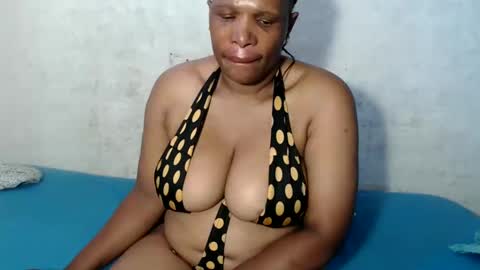 yummytittsxx online show from 28, 1, 2025