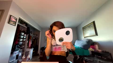 Snapshot of yungfemslut chatting on 11, 9, 2025 BbyTSSLut online show from 11, 9, 2025