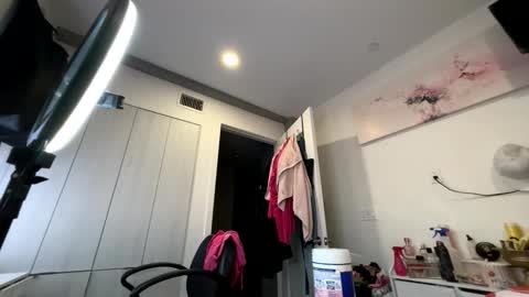 BbyTSSLut online show from 21, 3, 2026