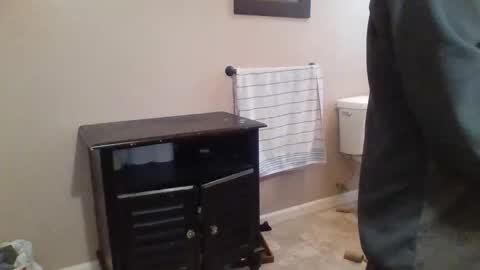 Snapshot of yungstallion10 chatting on 11, 11, 2025 Fire 0range kush online show from 11, 11, 2025