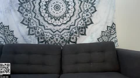 yurdreams_22 online show from 7, 4, 2026