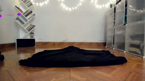 paola online show from 25, 2, 2025