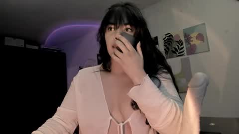 paola online show from 10, 4, 2026