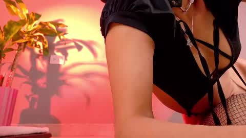 Yuyi Cam online show from 17, 7, 2026