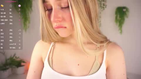 Snapshot of yuyukiss chatting on 10, 11, 2025 Eva online show from 10, 11, 2025