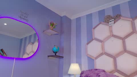 yvi online show from 7, 4, 2026