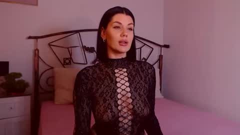 I V Y   online show from 20, 2, 2026