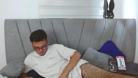 Snapshot of zac_golden chatting on 11, 11, 2025 Zack online show from 11, 11, 2025