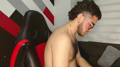 Snapshot of zac_golden chatting on 23, 12, 2025 Zack online show from 23, 12, 2025