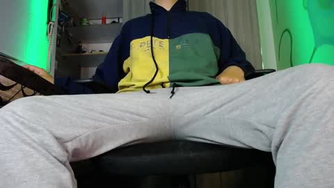 Zac Freelance model online show from 28, 12, 2024