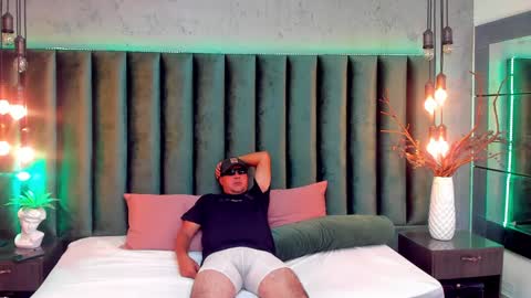 zacandmarcosmg_ online show from 30, 12, 2024