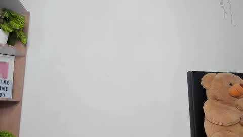 Snapshot of zack_and_alan chatting on 25, 10, 2025 zack online show from 25, 10, 2025