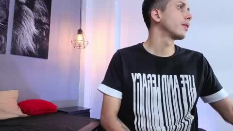 zack_isback online show from 25, 5, 2026