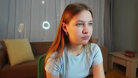 Snapshot of zadabercher chatting on 17, 10, 2025 Marina online show from 17, 10, 2025