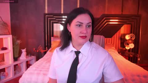 Snapshot of zafiramoonn chatting on 15, 12, 2025 Zafiramoonn online show from 15, 12, 2025