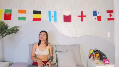 Zafiro and Amber online show from 27, 6, 2026