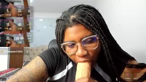 zahra_rose online show from 25, 6, 2026