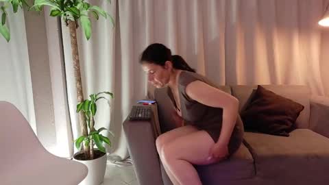 zahramilf online show from 20, 10, 2025