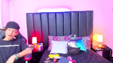Snapshot of zaira_angel chatting on 8, 10, 2025 Zaira Angel online show from 8, 10, 2025