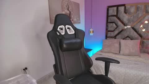 zamira_taylor online show from 20, 10, 2025