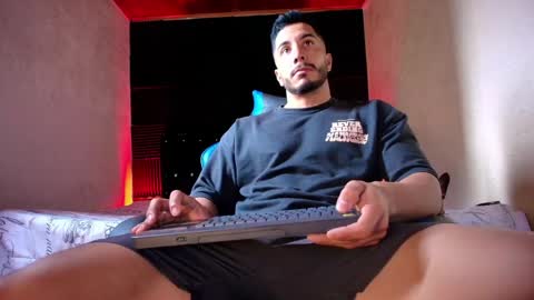 Snapshot of zanemaverick chatting on 17, 5, 2026 zanemaverick online show from 17, 5, 2026