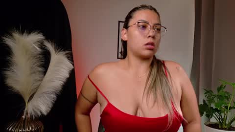 Snapshot of zara_nova chatting on 23, 4, 2026 Zara Nova online show from 23, 4, 2026
