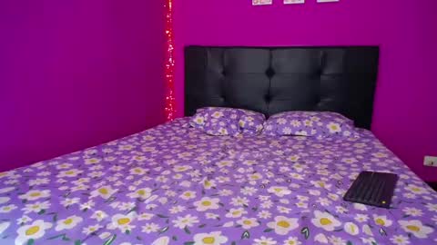 Snapshot of zara_tattoox chatting on 2, 12, 2024 ZARA ANYELINA online show from 2, 12, 2024