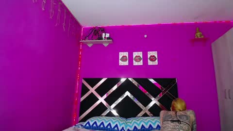 Snapshot of zara_tattoox chatting on 22, 2, 2025 ZARA ANYELINA online show from 22, 2, 2025