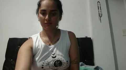zaraa_lopez online show from 13, 1, 2026