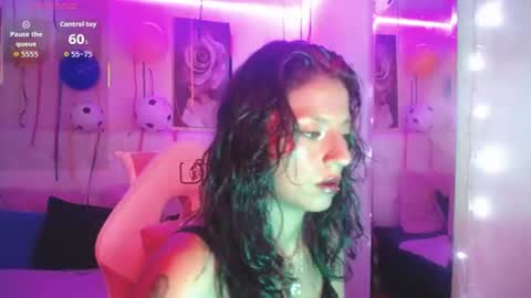 Snapshot of zarahbennet chatting on 9, 7, 2026 Zarah online show from 9, 7, 2026