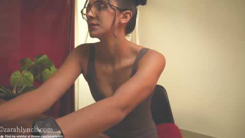 Miss Lynch   Next show  2911 online show from 21, 12, 2024