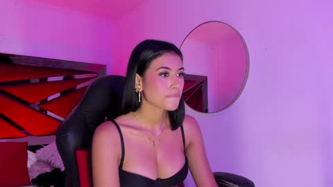 Zara Lim  online show from 20, 1, 2025