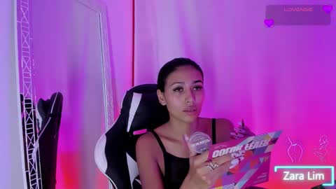 Snapshot of zaralim chatting on 3, 10, 2025 Zara Lim online show from 3, 10, 2025