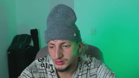 Snapshot of zarcoox chatting on 9, 4, 2026 Zarcoo online show from 9, 4, 2026