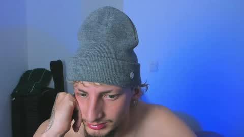 Snapshot of zarcoox chatting on 9, 4, 2026 Zarcoo online show from 9, 4, 2026