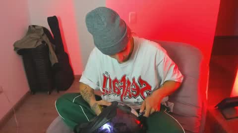 Snapshot of zarcoox chatting on 10, 4, 2026 Zarcoo online show from 10, 4, 2026